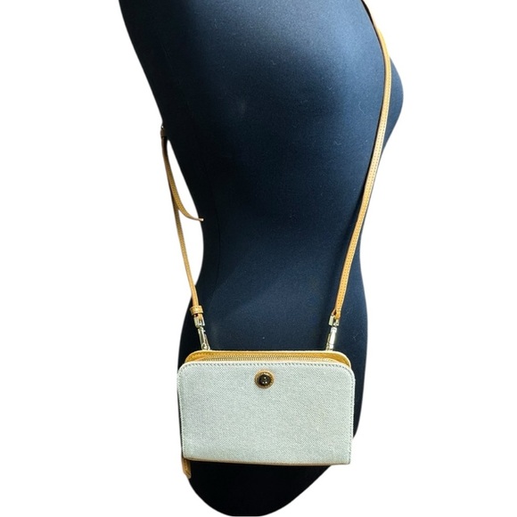 Paravel Luxury Travel Convertible Crossbody Clutch Wallet Purse - EUC - Picture 2 of 10